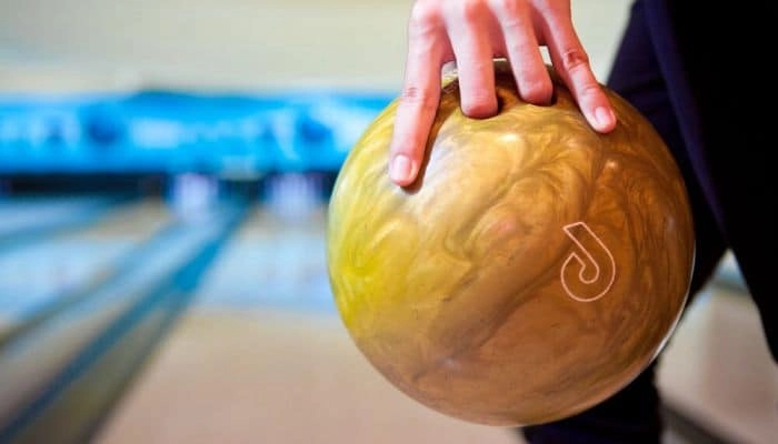 Best Bowling Ball for Left Handed People