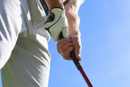 You Will Thank Us - Left Handed Golf Tips for Beginners 1 Wear a Golf Glove on the Right Hand