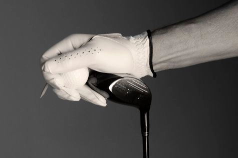 What Glove Does a Left Handed Golfer Use