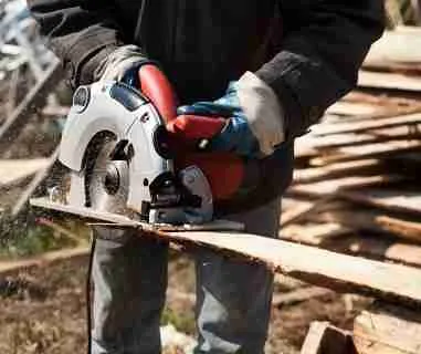 Right-handed Saw Making a Rip Cut