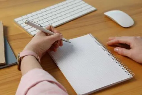 Left Handed Writing Problems and Handwriting Help for Left Handers 1 Left Handed Hook Writing