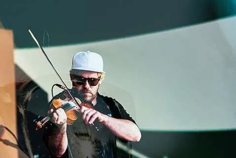 Famous Left Handed Violinists 13 Ashley MacIsaac