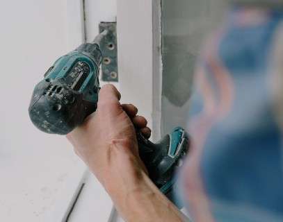 What is a Left Handed Drill Bit? 3 How to Use a Left Handed Drill Bit to Remove a Bolt