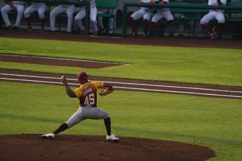 What is the Best Position for Left Handed Baseball Players? 3 Left Handed Pitcher