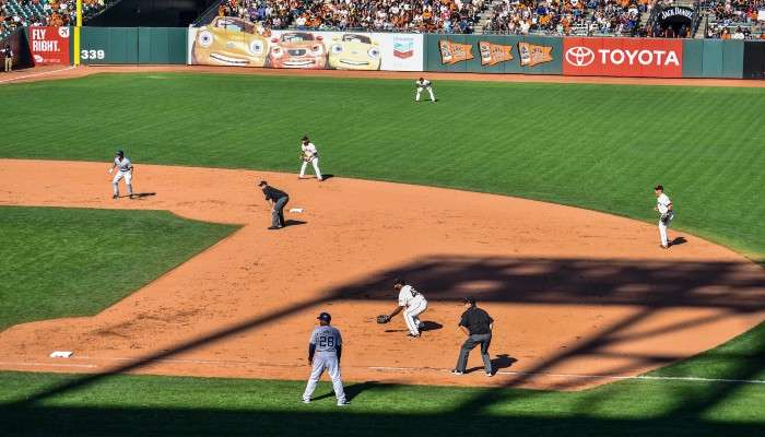 Best Position for Left Handed Baseball Players