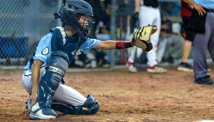 Why Are There No Left Handed Catchers in Baseball