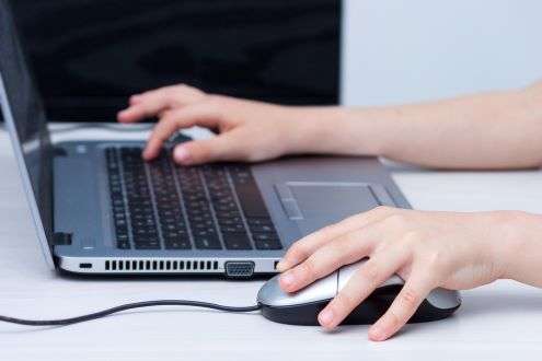 Should I Use a Left Handed Mouse? 1 How Does a Left Handed Mouse Work